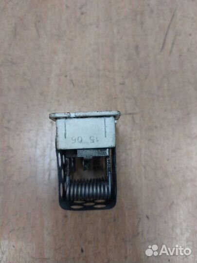 Резистор печки Opel Astra H универсал Z13DTH 2006