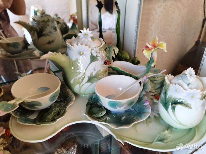 Фарфоровый сервиз