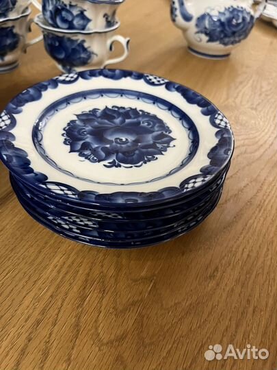 Тарелка десертная гжель