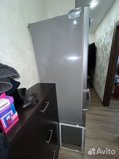 Холодильник LG бу, без no frost