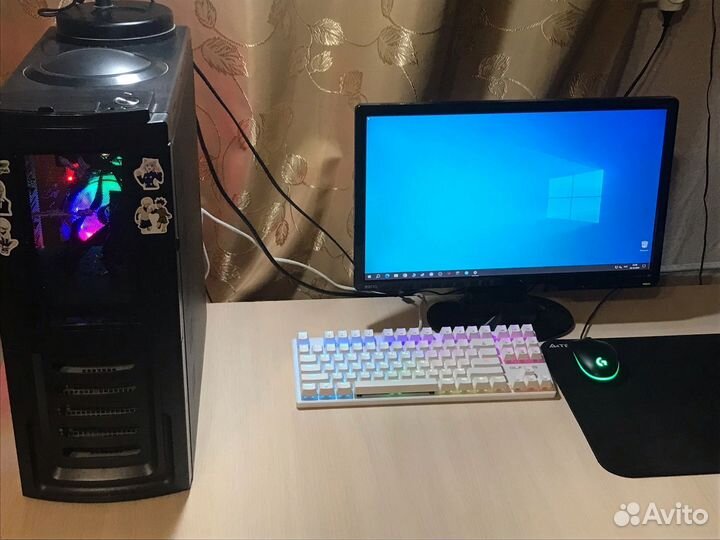 Игровой компьютер с монитором