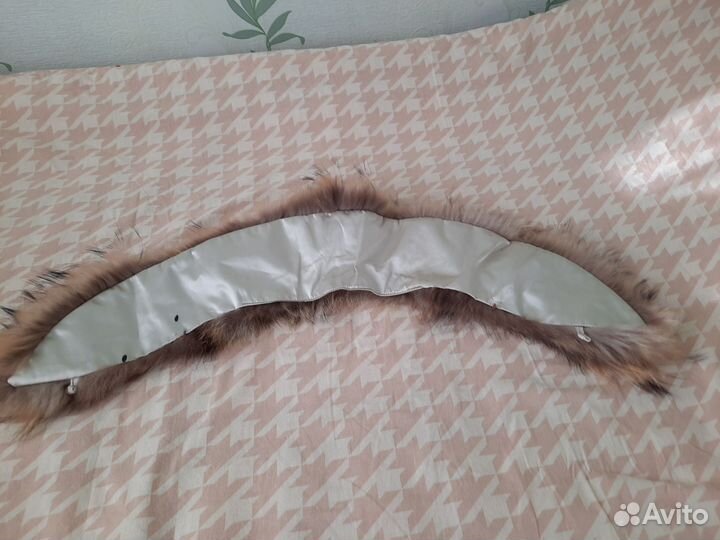 Меховой воротник енот