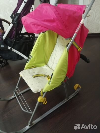 Детские санки на колесах