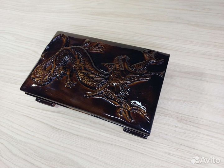 Шкатулка резная