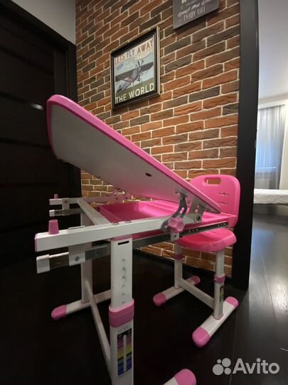 Растущая парта и стул holto