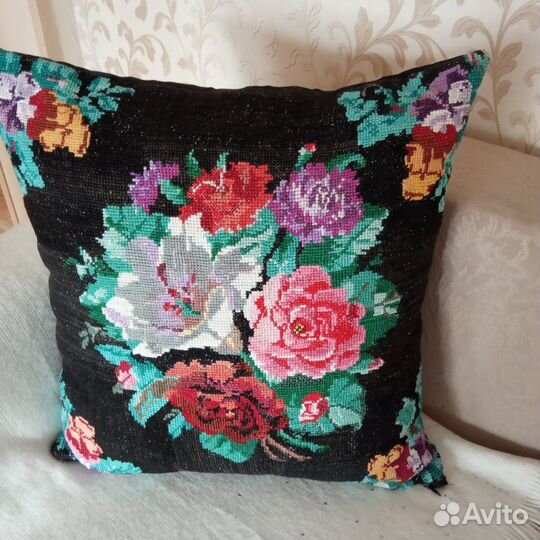 Вышивка (подушка)