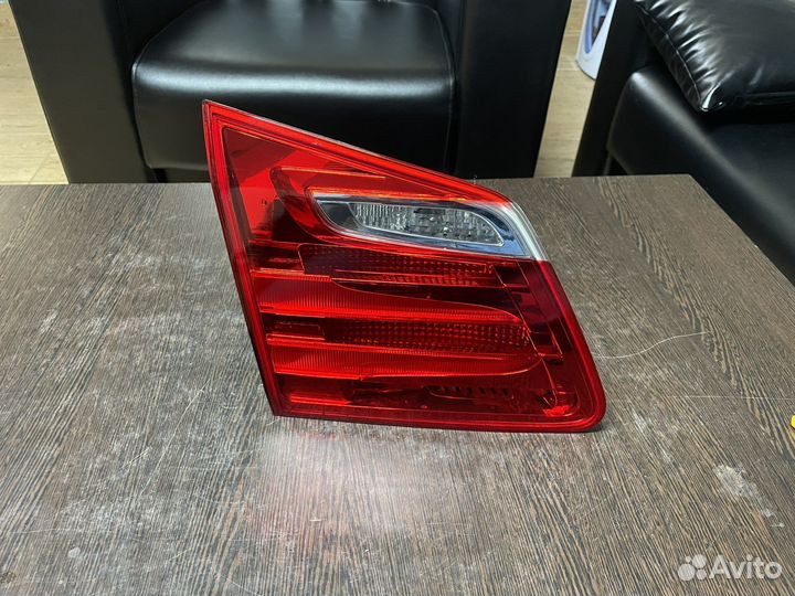 Фонарь в крышку багажника левый Mercedes X166 GL