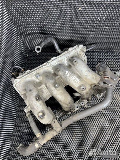 Впускной коллектор Nissan Primera P11 SR20DE