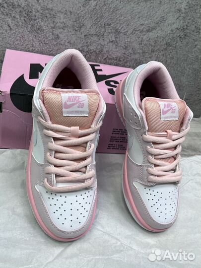 Кроссовки Nike SB Dunk Low wmns “Pink Pigeon”