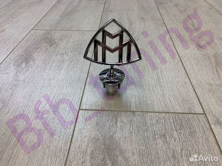 Эмблема-прицел капота Maybach