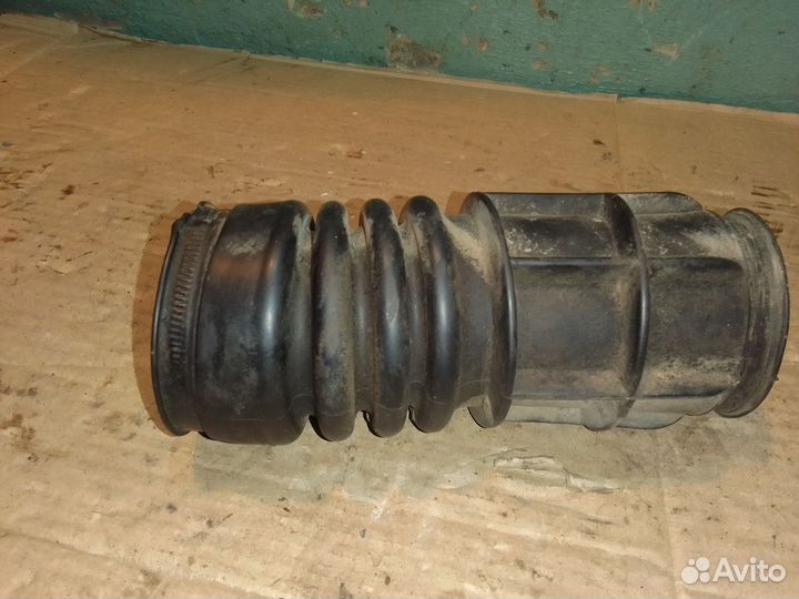 Патрубок воздушного фильтра Ваз 2107 инжектор