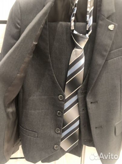 Школьный костюм