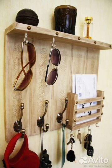 Ключница из дерева