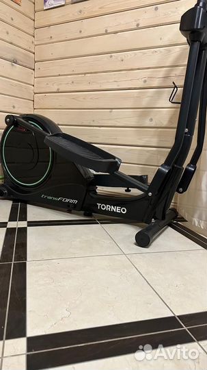 Эллиптический тренажёр Torneo Transform C-530