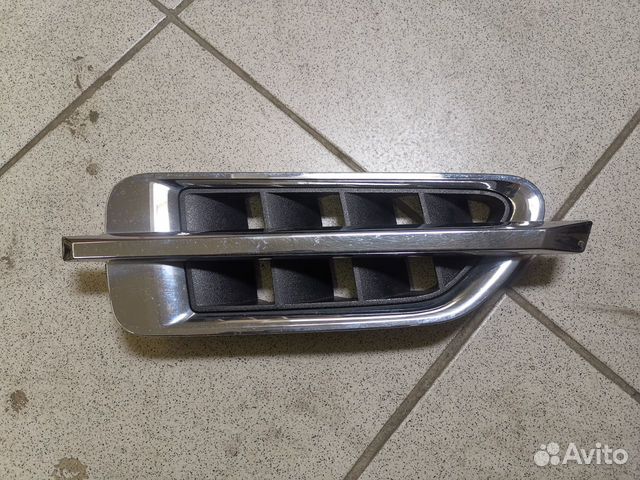 Молдинг переднего правого крыла Cadillac Escalade