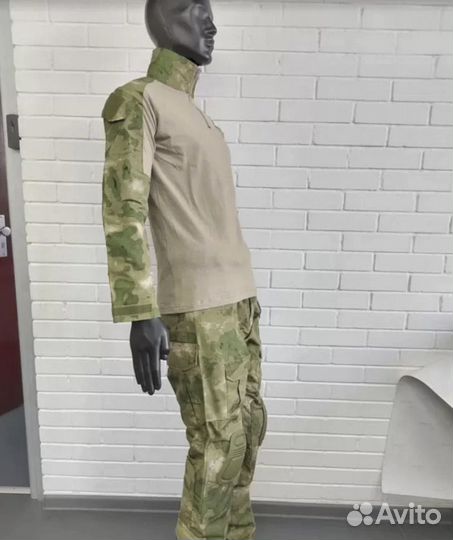 Тактический боевой костюм