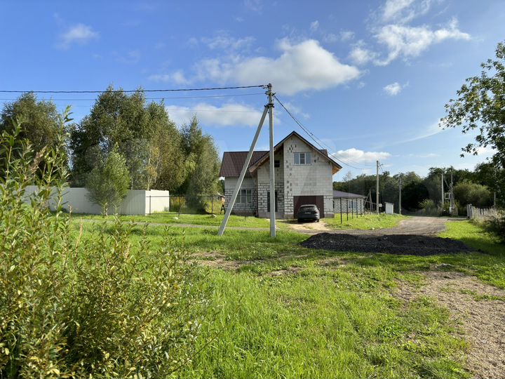 Дом 197 м² на участке 7,1 сот.