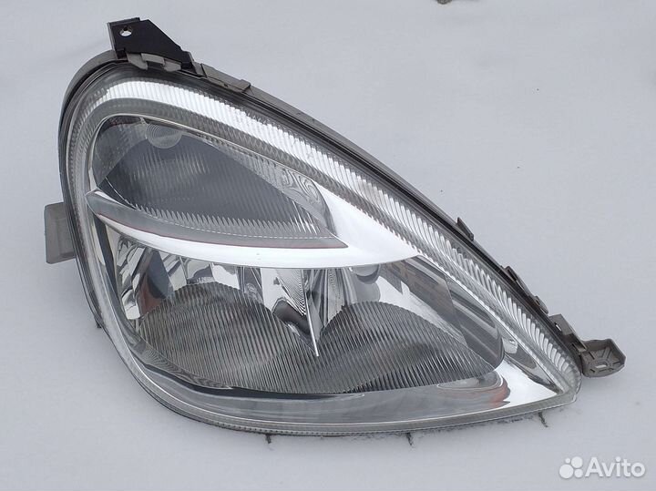 Mercedes-Benz A160 фара правая