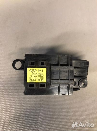 Кнопка стояночного тормоза Audi