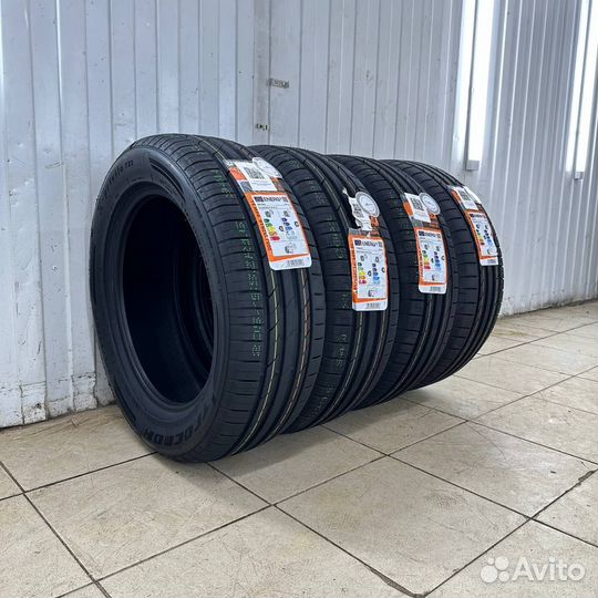 Tracmax X-Privilo TX3 215/50 R17 95W