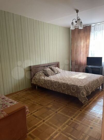 2-к. квартира, 50 м², 1/10 эт.