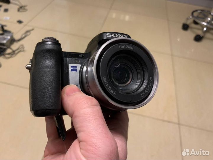 Цифровой фотоаппарат Sony DSC-H7.Запчасти