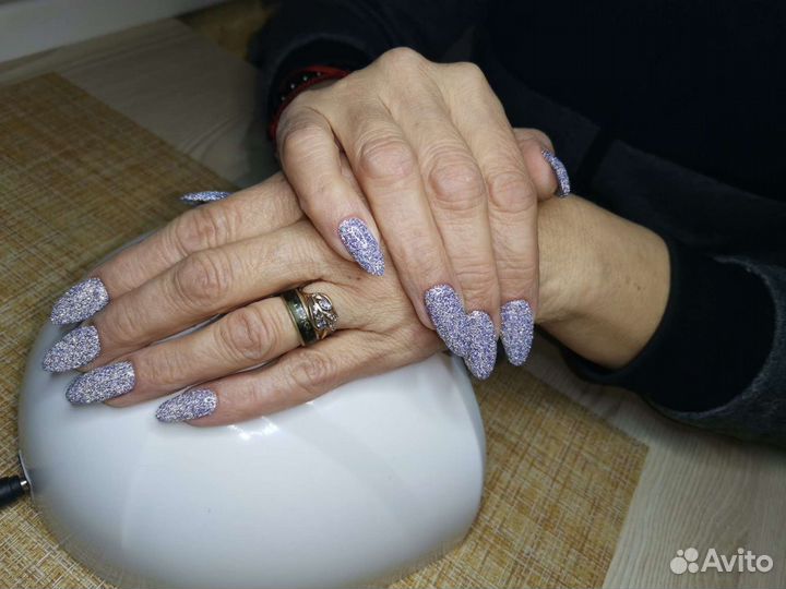 Маникюр, педикюр, услуги парикмахера