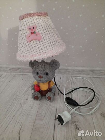 Светильник прикроватный