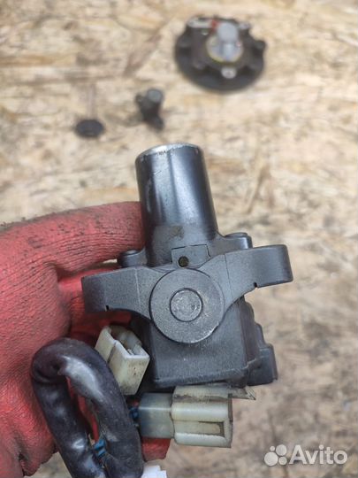 Yzf-r1 98-01 комплект замков замки