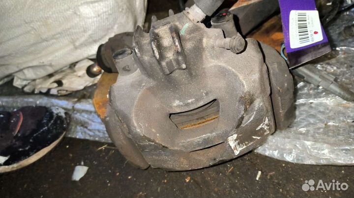 Поворотные кулаки в сборе на Peugeot 308