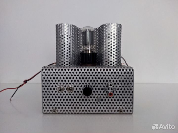 Ламповый стерео-усилитель с колонками