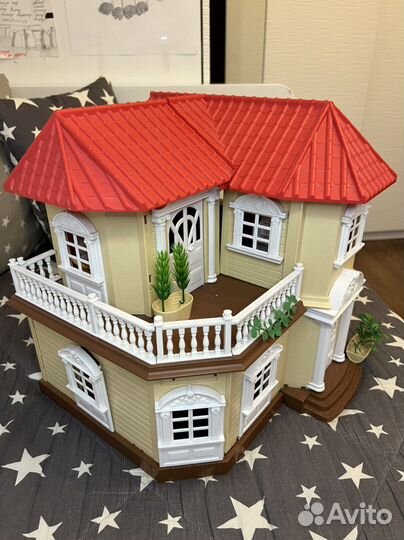 Домик кукольный