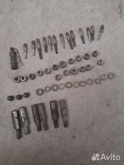 Ключи, нипель, поршень СССР