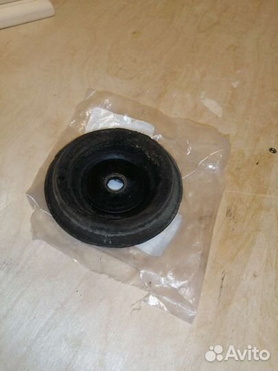 Опора передней стойки амортизатора