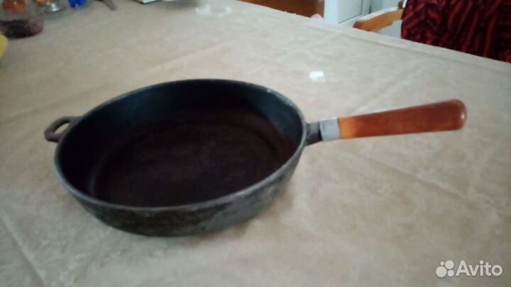 Чугунная сковорода СССР