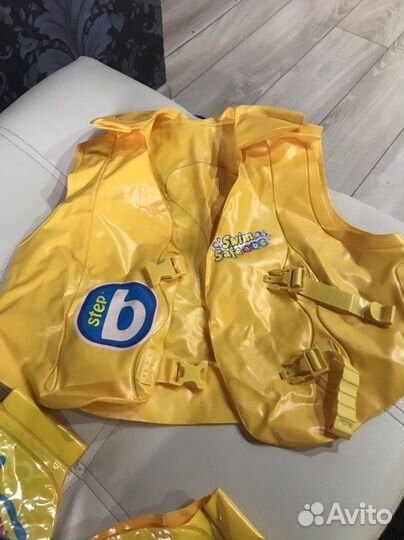 Жилет и нарукавники