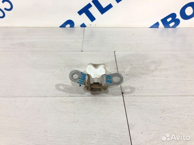 Петля двери зад право KIA RIO 3 рест 1.4 AT хетчбэ