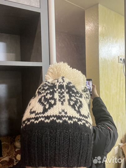 Шапка вязаная с орнаментом чистая шерсть