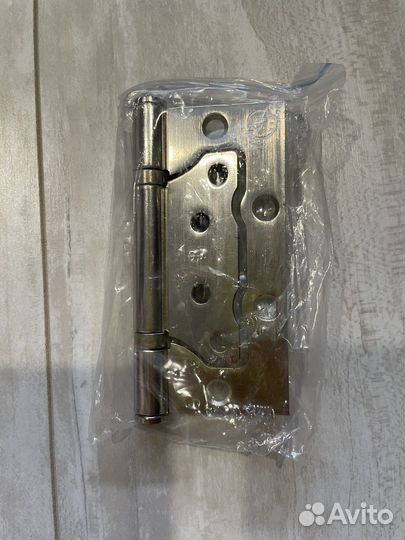 Замки врезные и петли