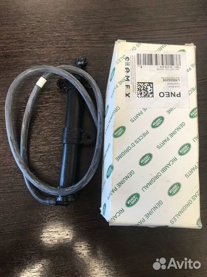 Форсунка омывателей фар правая Land Rover Range