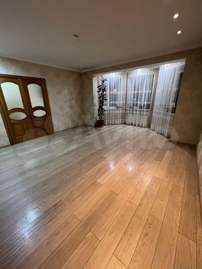 2-к. квартира, 66,9 м², 3/9 эт.