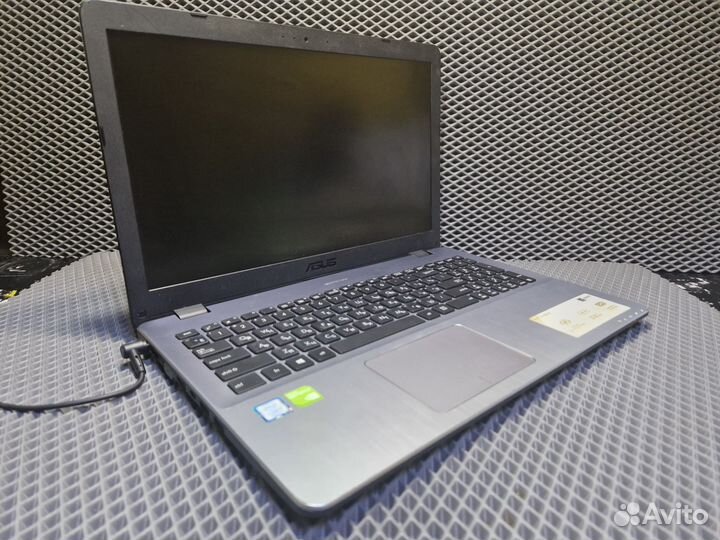 Ноутбук Asus Core i7-8550u/MX130