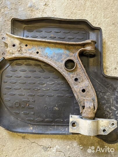 Рычаг подвески поперечный Фольксваген, Шкода, Ауди