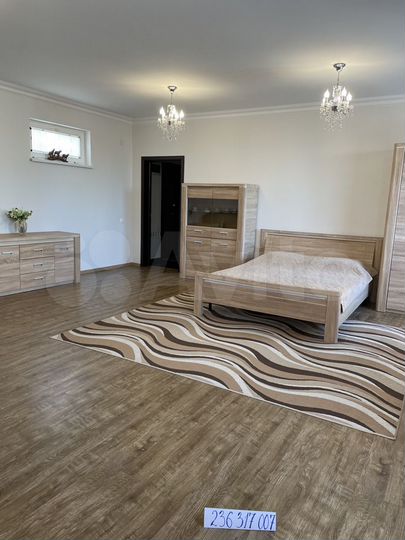 2-к. квартира, 65 м², 1/3 эт.