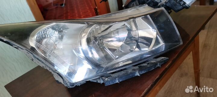 Переднее фары Шевроле cruze