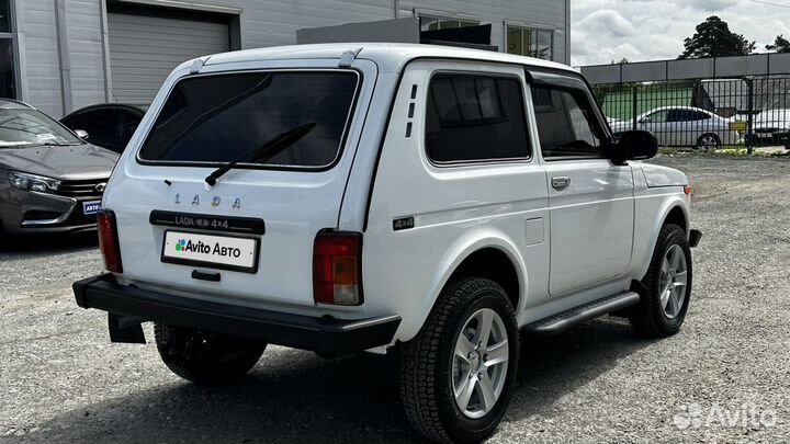 LADA 4x4 (Нива) 1.7 МТ, 2010, 136 400 км