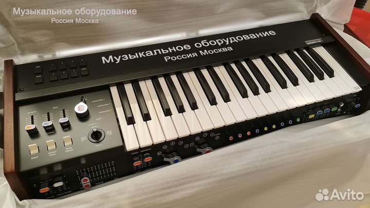 Minikorg-700FS аналоговый синтезатор Новый
