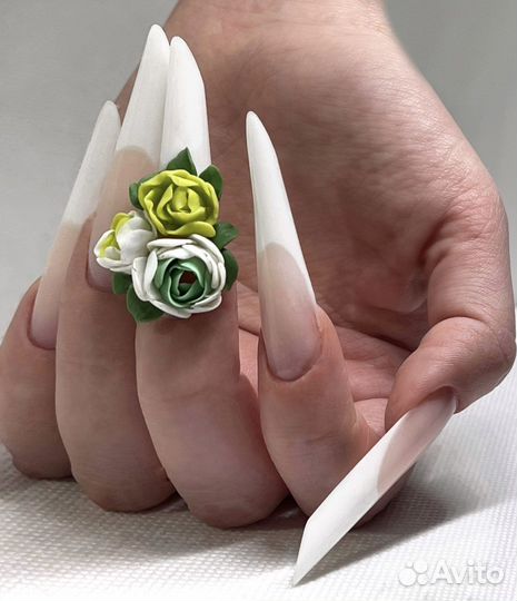 Мастер маникюра и педикюра