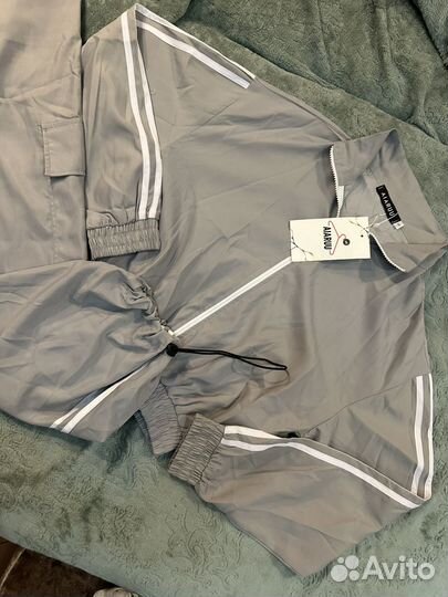 Костюм женский спортивный