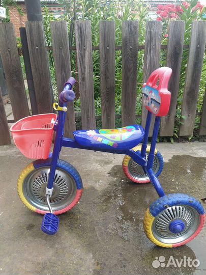 Детский трехколесный велосипед бу